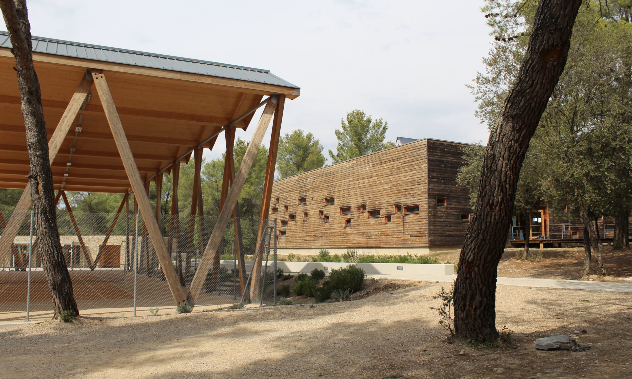 Salle des sports communale - Saint-Marc-Jaumegarde