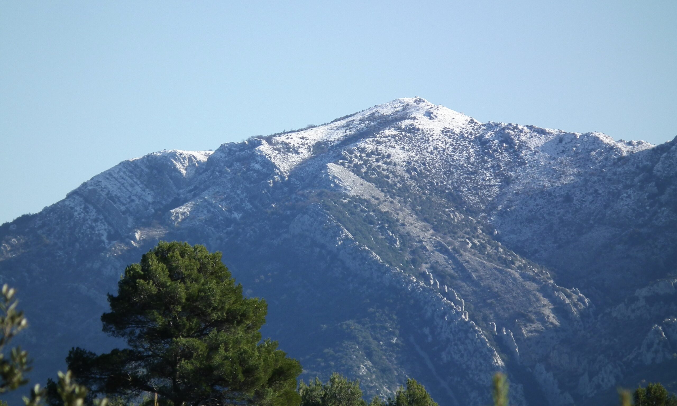 Pic des Mouches vu du Jas Keyrie - Saint-Marc-Jaumegarde - Grand Site de France Concors Sainte-Victoire