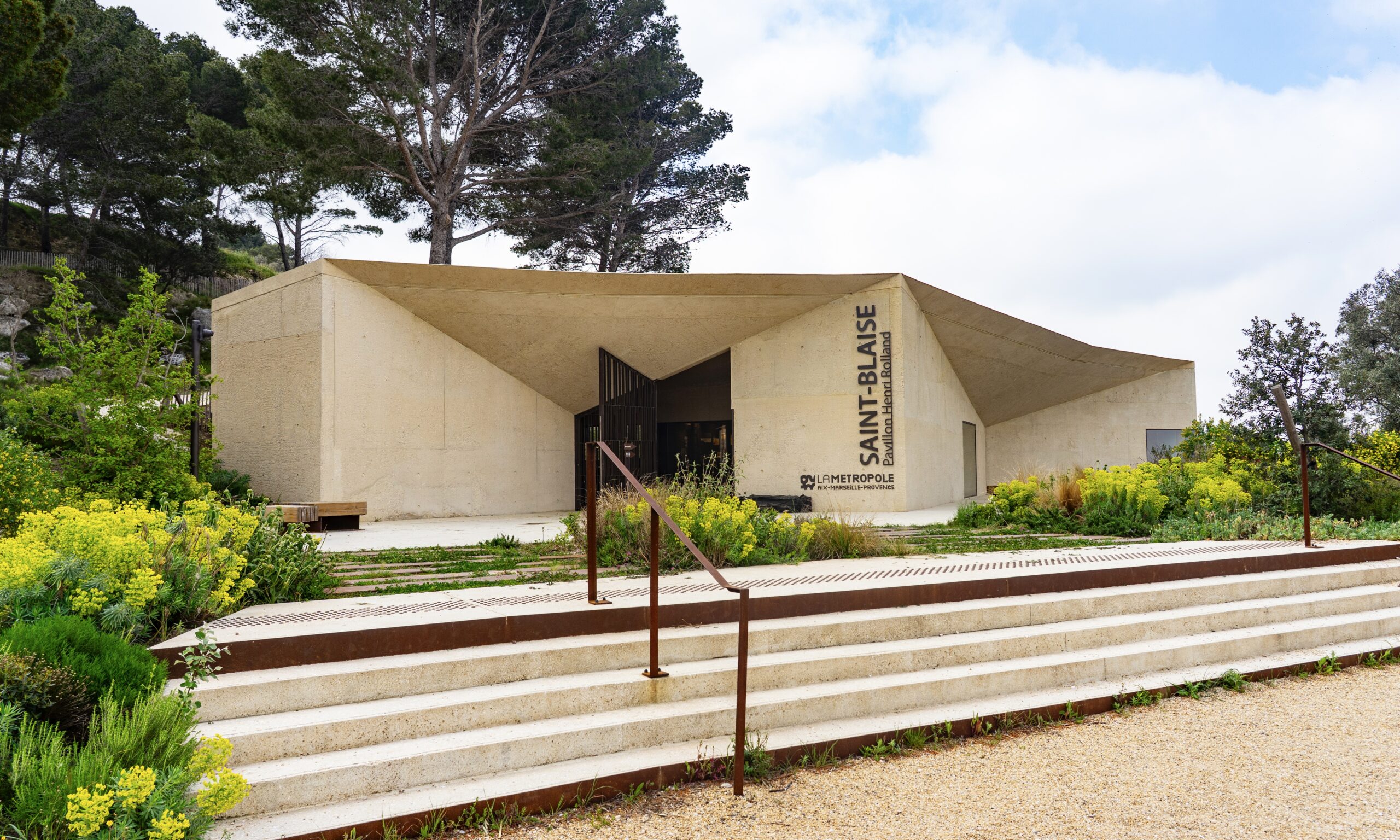 Pavillon Henri Rolland - Site archeologique de Saint-Blaise et ses etangs - Saint-Mitre-les-Remparts
