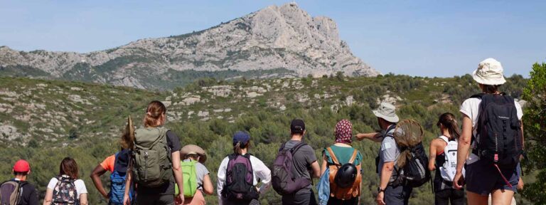: Randonnée au Grand Site de France Concors Sainte-Victoire, Le Tholonet, balade en famille, site exceptionnel du sud de la France, Tourisme et art de vivre métropole Aix-Marseille6provnece, filière d’excellence économique
