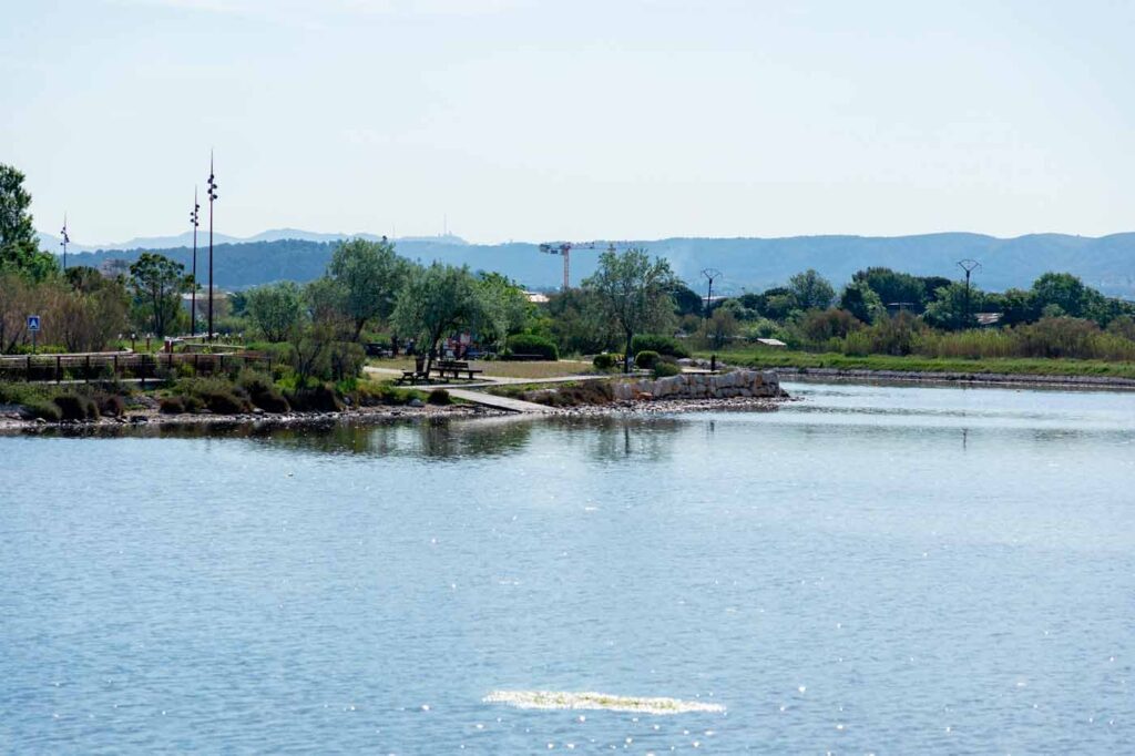 Base de Loisirs de l’Estéou, site tourisme, baignade eau douce, famille, enfant, canal, lac métropole Aix-Marseille-Provence, sud de la France